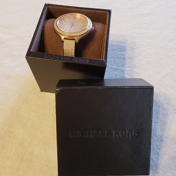 Watch - Picture 2 of 4